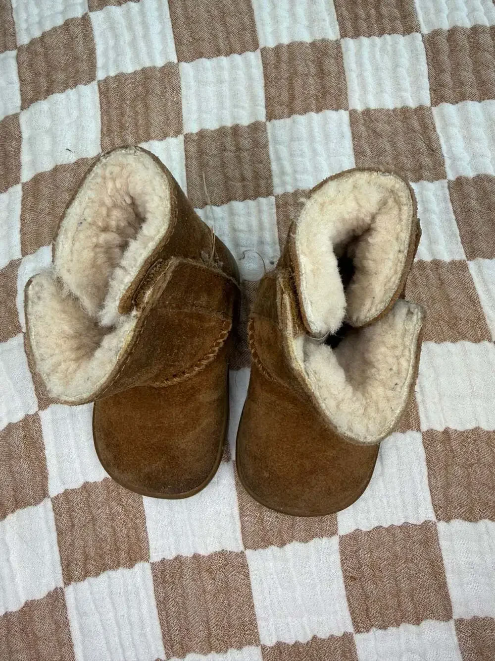 Ugg Toddler Boots Size 2/3 Brown Suede Infant